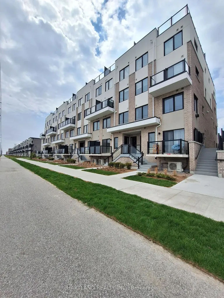 1695 Dersan Street Pickering ON L1X 0S9