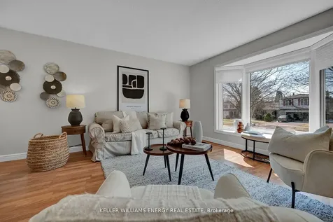 693 Waverly Street N Oshawa ON L1J 6C1