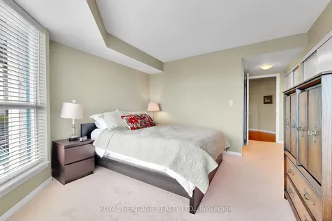 340 Watson Street W Whitby ON L1N 9G1