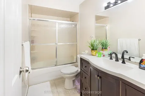 1518 Woodruff Crescent Pickering ON L1V 3S6