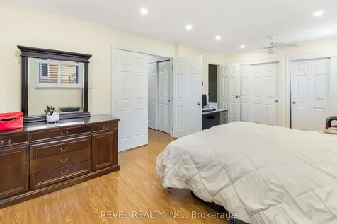 1518 Woodruff Crescent Pickering ON L1V 3S6