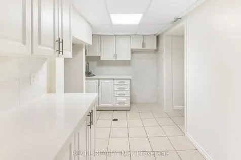 1518 Woodruff Crescent Pickering ON L1V 3S6