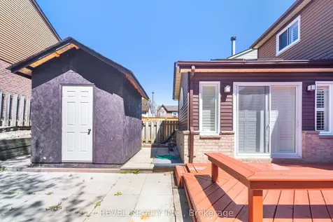1518 Woodruff Crescent Pickering ON L1V 3S6