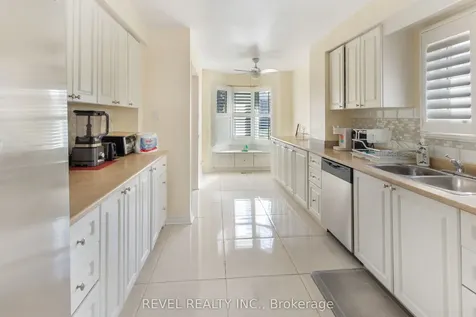 1518 Woodruff Crescent Pickering ON L1V 3S6