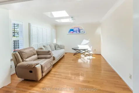 1518 Woodruff Crescent Pickering ON L1V 3S6