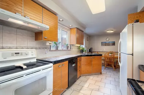 164 Glen Springs Drive Toronto ON M1W 1X8