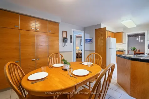 164 Glen Springs Drive Toronto ON M1W 1X8