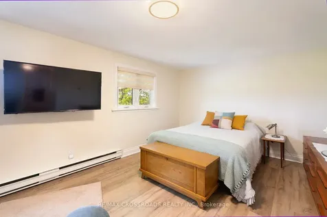 164 Glen Springs Drive Toronto ON M1W 1X8