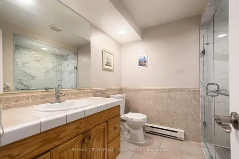 164 Glen Springs Drive Toronto ON M1W 1X8