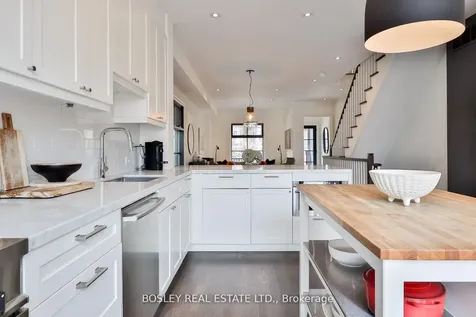 114 Ivy Avenue Toronto ON M4L 2H7