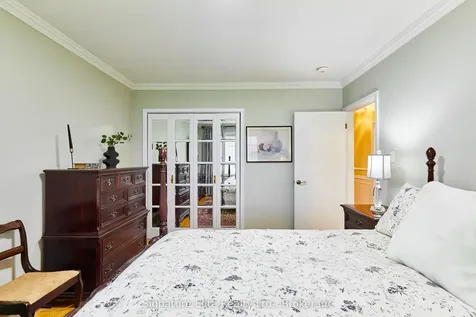 21 Regency Square Toronto ON M1E 1N4