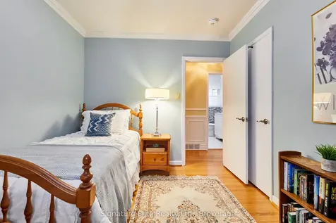 21 Regency Square Toronto ON M1E 1N4