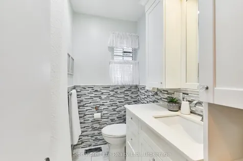 21 Regency Square Toronto ON M1E 1N4