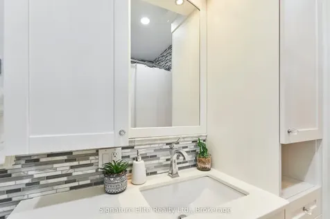 21 Regency Square Toronto ON M1E 1N4
