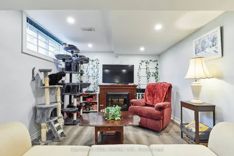 21 Regency Square Toronto ON M1E 1N4