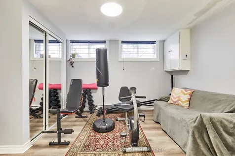 21 Regency Square Toronto ON M1E 1N4