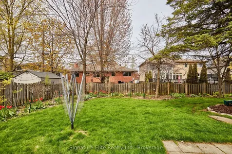 21 Regency Square Toronto ON M1E 1N4