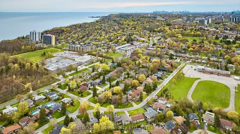 21 Regency Square Toronto ON M1E 1N4