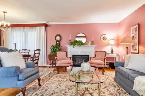 21 Regency Square Toronto ON M1E 1N4