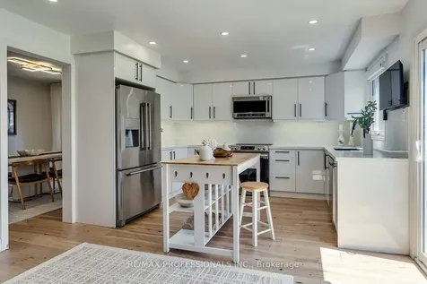 32 Heaver Drive Whitby ON L1N 8X2