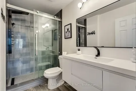 32 Heaver Drive Whitby ON L1N 8X2