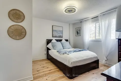 32 Heaver Drive Whitby ON L1N 8X2