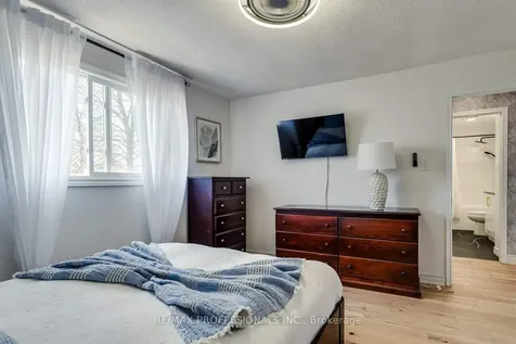 32 Heaver Drive Whitby ON L1N 8X2