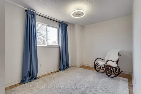 32 Heaver Drive Whitby ON L1N 8X2