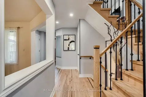 32 Heaver Drive Whitby ON L1N 8X2