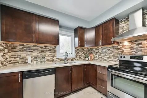 2 Newman Avenue Toronto ON M4C 5A4