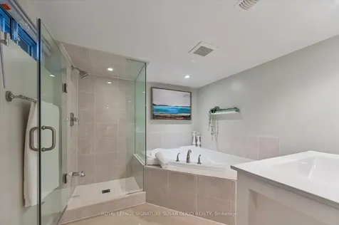 2 Newman Avenue Toronto ON M4C 5A4
