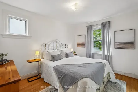 14 Plains Road Toronto ON M4J 2R1