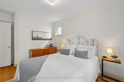 14 Plains Road Toronto ON M4J 2R1
