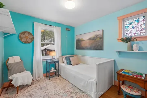 14 Plains Road Toronto ON M4J 2R1