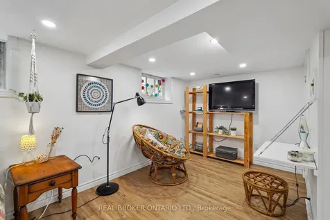 14 Plains Road Toronto ON M4J 2R1