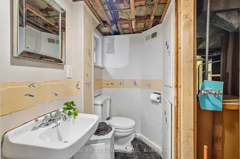 14 Plains Road Toronto ON M4J 2R1