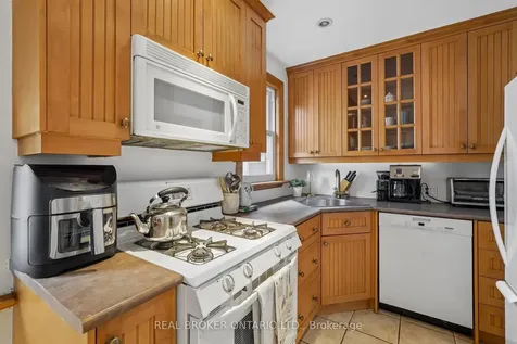 14 Plains Road Toronto ON M4J 2R1