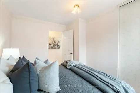 26 Harland Crescent Ajax ON L1S 1J9