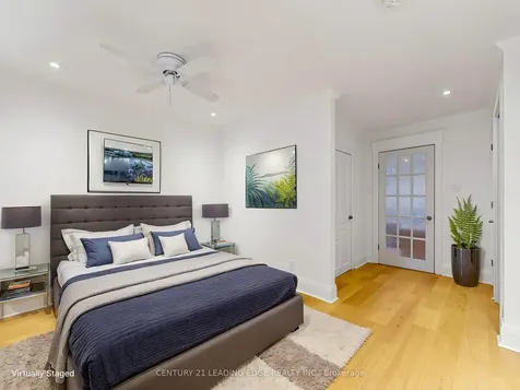 679 Woodbine Avenue Toronto ON M4E 2J3