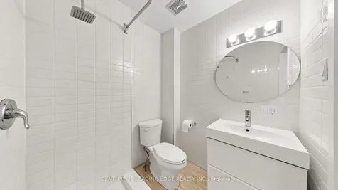 679 Woodbine Avenue Toronto ON M4E 2J3
