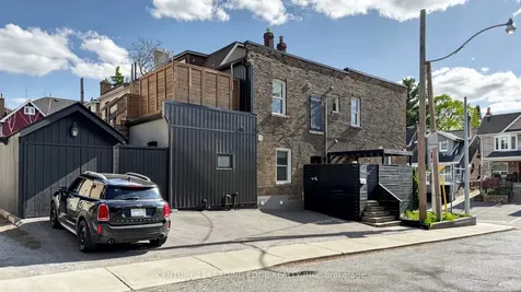 679 Woodbine Avenue Toronto ON M4E 2J3