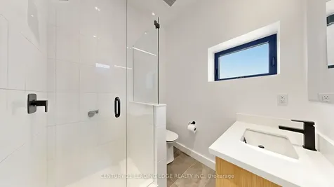 679 Woodbine Avenue Toronto ON M4E 2J3