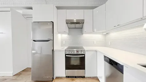 679 Woodbine Avenue Toronto ON M4E 2J3