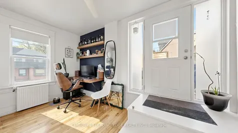 679 Woodbine Avenue Toronto ON M4E 2J3