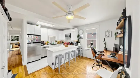 679 Woodbine Avenue Toronto ON M4E 2J3