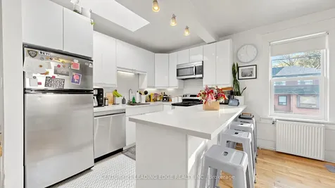 679 Woodbine Avenue Toronto ON M4E 2J3