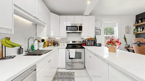 679 Woodbine Avenue Toronto ON M4E 2J3