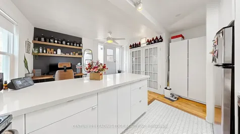 679 Woodbine Avenue Toronto ON M4E 2J3