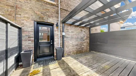 679 Woodbine Avenue Toronto ON M4E 2J3