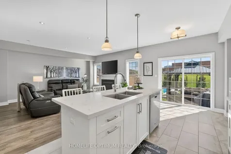 33 St Augustine Drive Whitby ON L1M 0L7